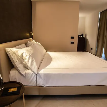 Palazzo Salomone Szálloda 5*
